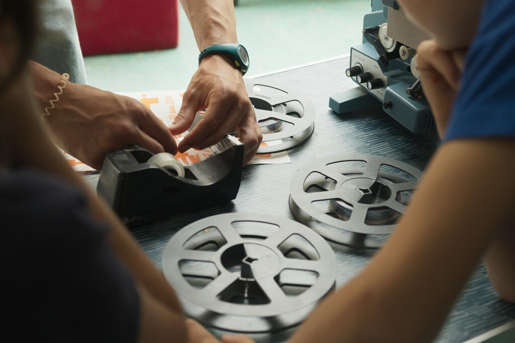 atelier 16mm pour enfants avec l’association Ré/créations